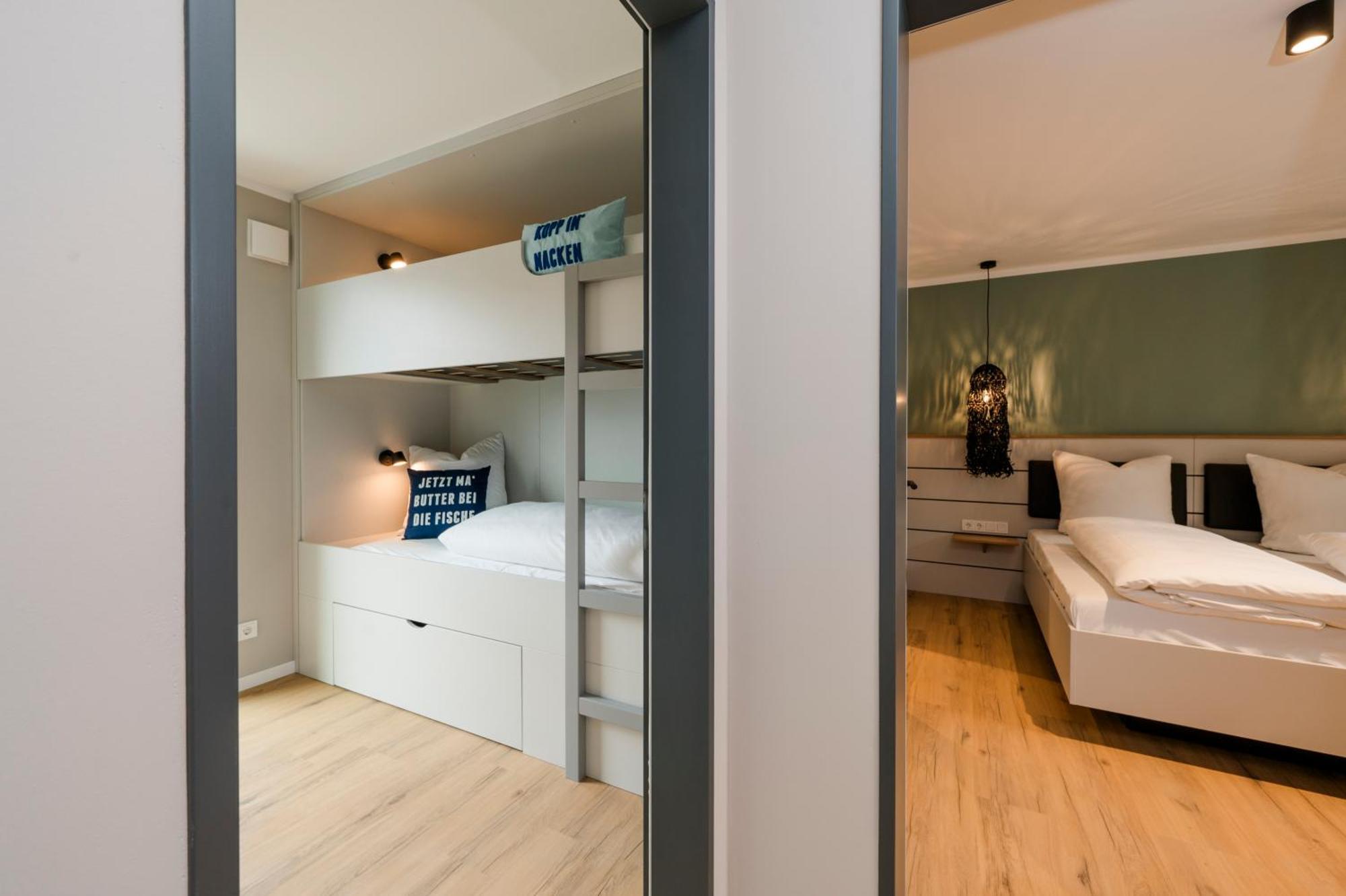 Apartments By Altes Zollamt ฮูซุม ภายนอก รูปภาพ